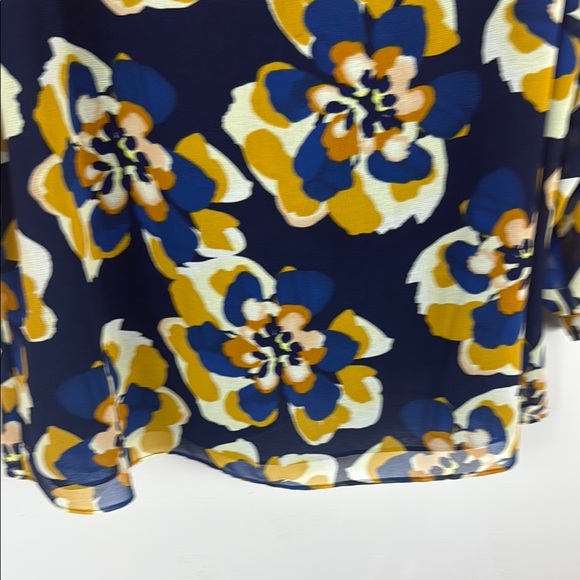 CAbi Floral Blue Yellow and White 3/4 Sleeve Blouse Size Medium - Picture 5 of 7